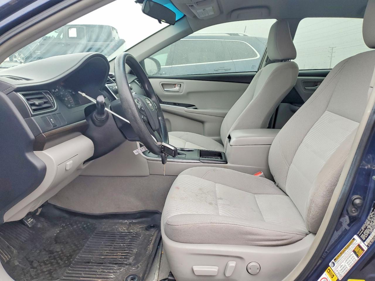 2015 Toyota Camry le