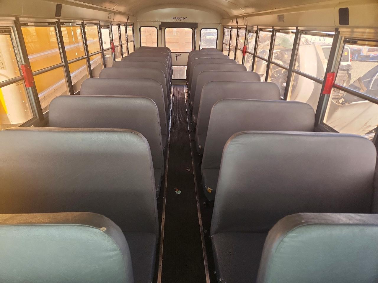 2010 Ic Corporation 3000 CE