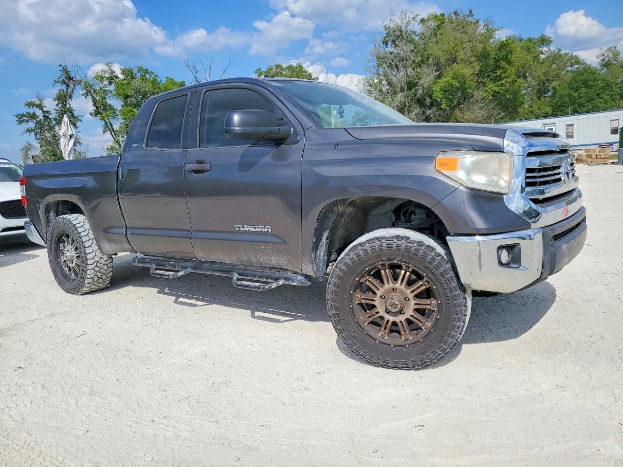 2016 Toyota Tundra SR5