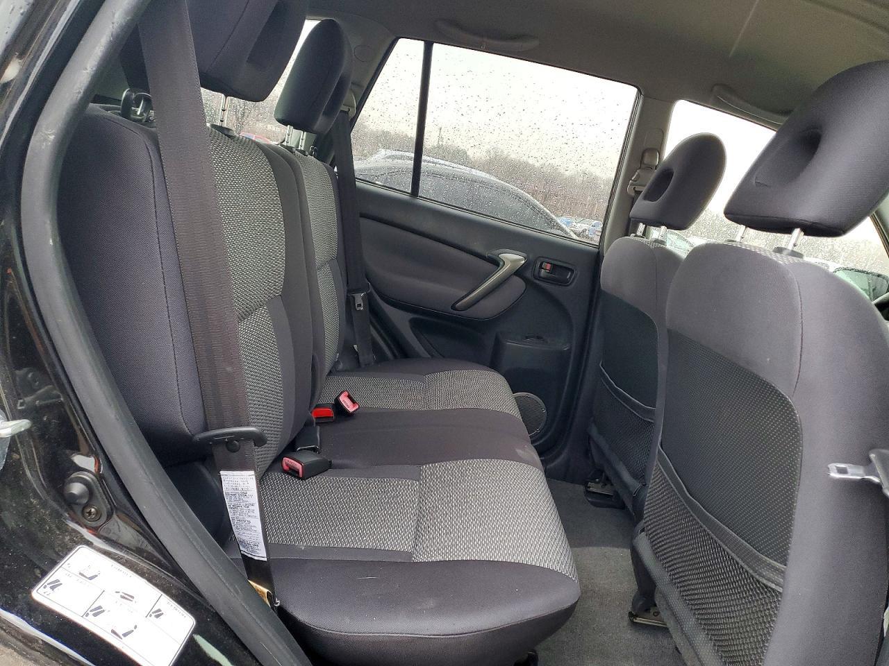 2005 Toyota Rav4 Base