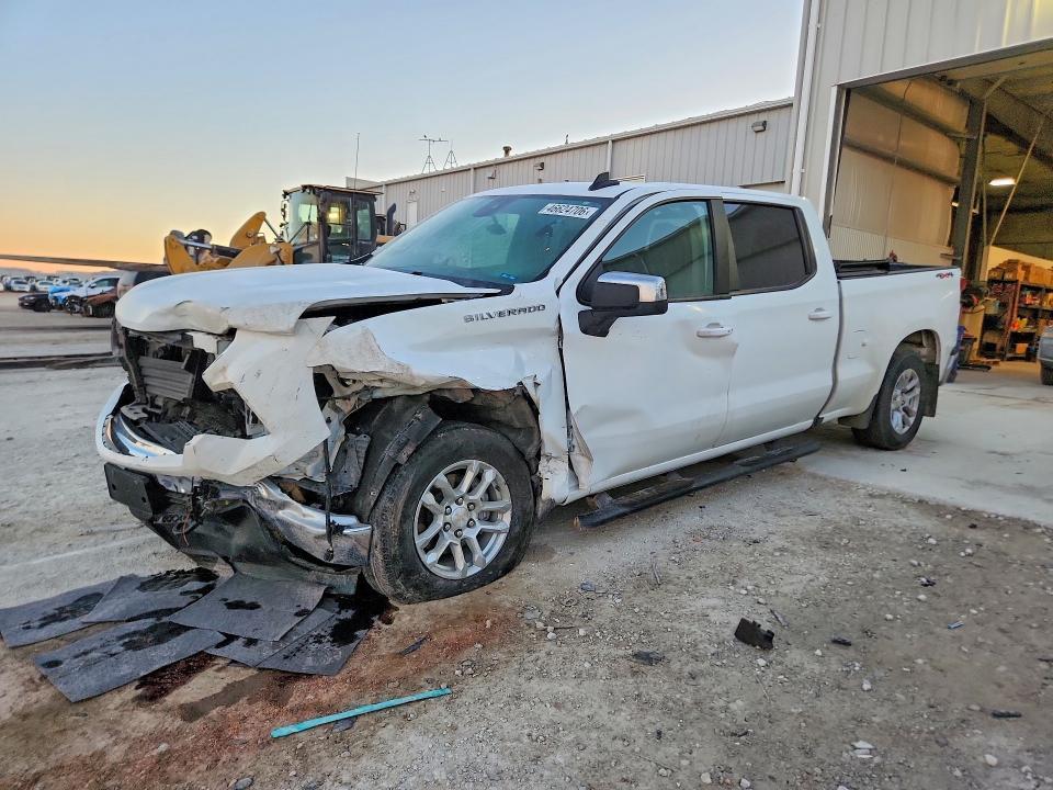2025 Chevrolet Silverado K1500 LT