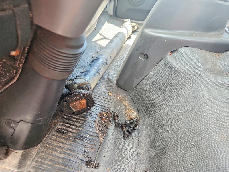 1998 Isuzu Npr box Truck