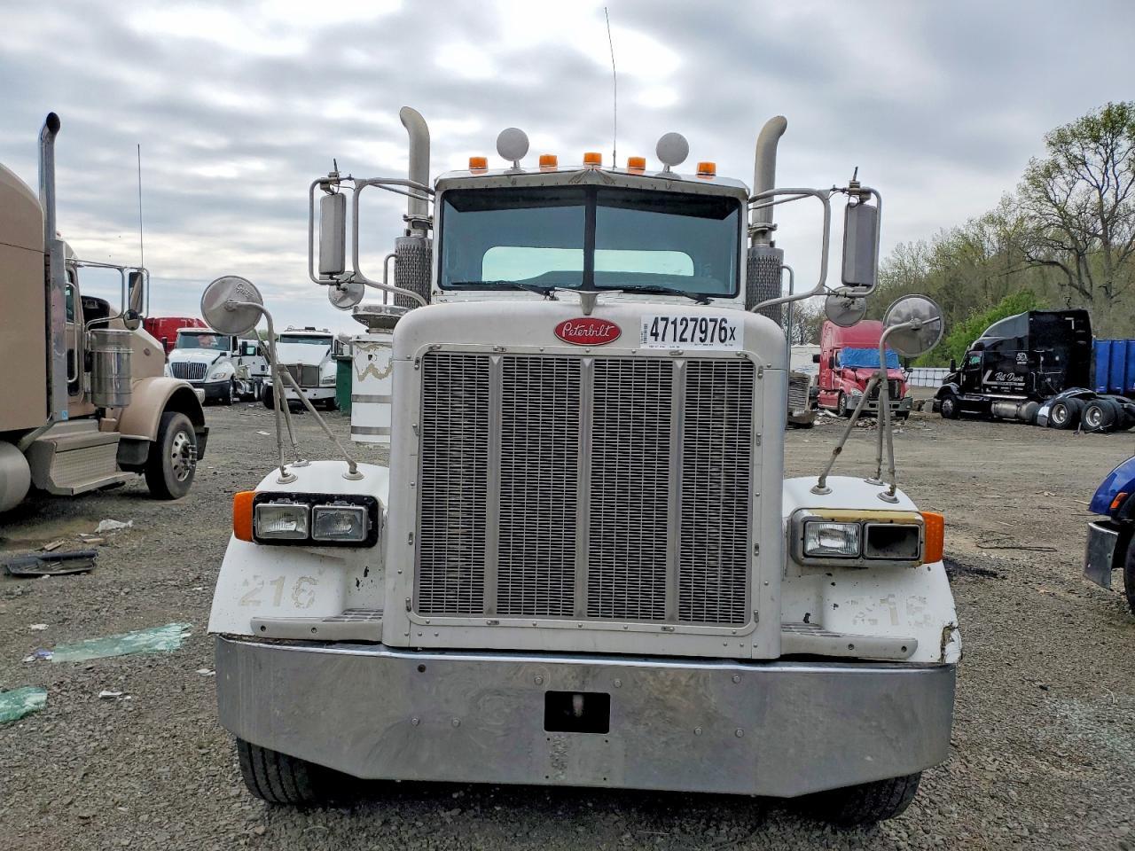 2007 Peterbilt 378 Semi Truck