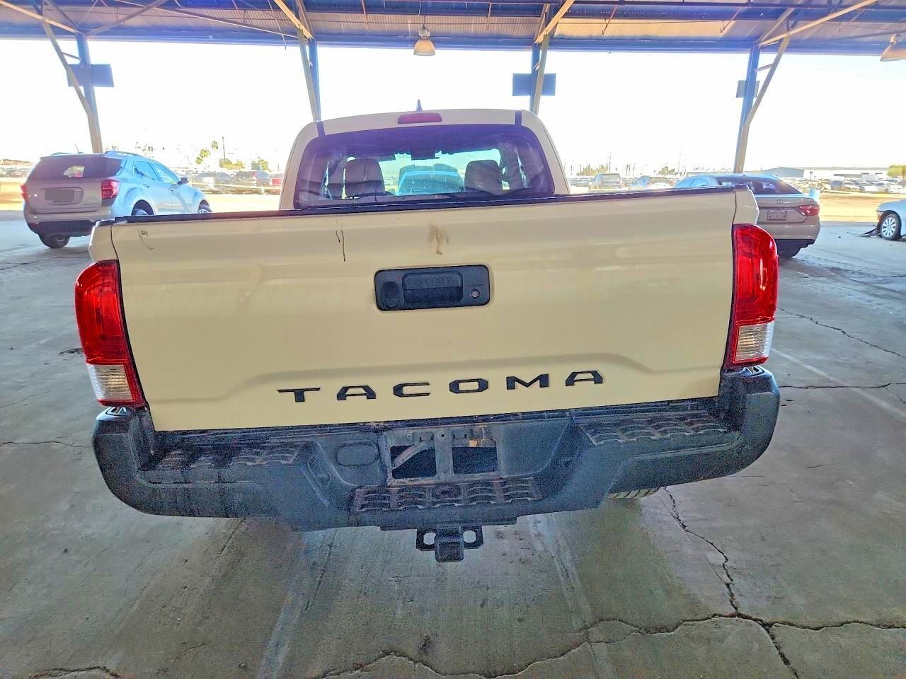 2016 Toyota Tacoma SR