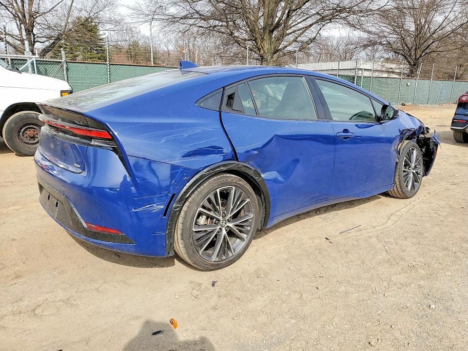 2024 Toyota Prius xle