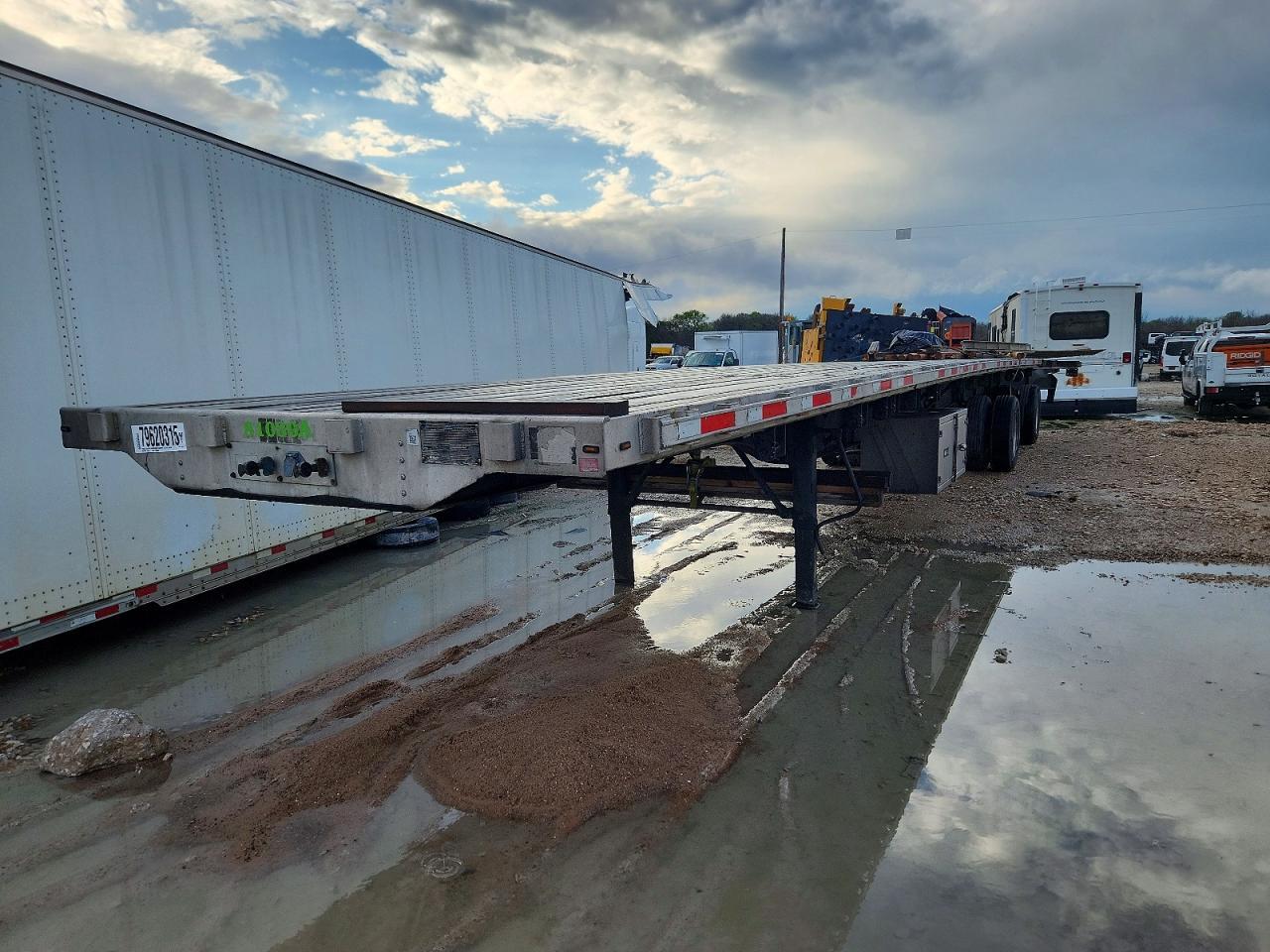 2013 Transcraft Flatbed Trailer