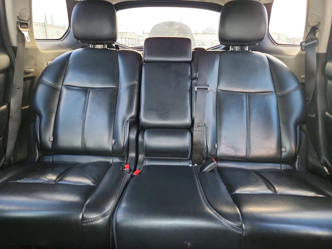 2016 Nissan Pathfinder sl