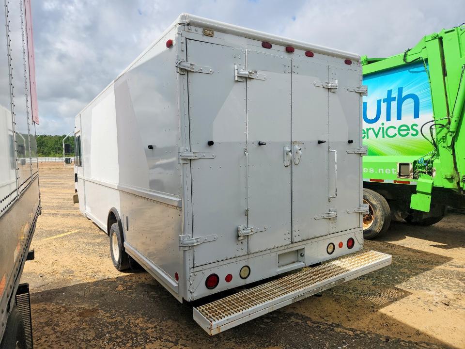 2004 Ford E450 Delivery Truck