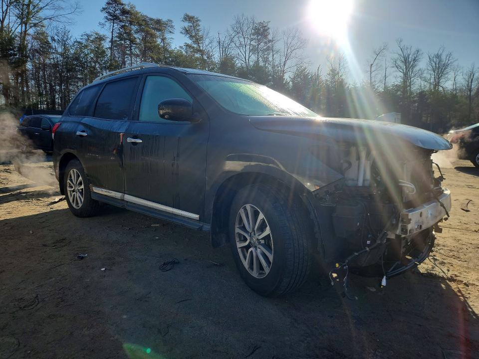 2016 Nissan Pathfinder sl