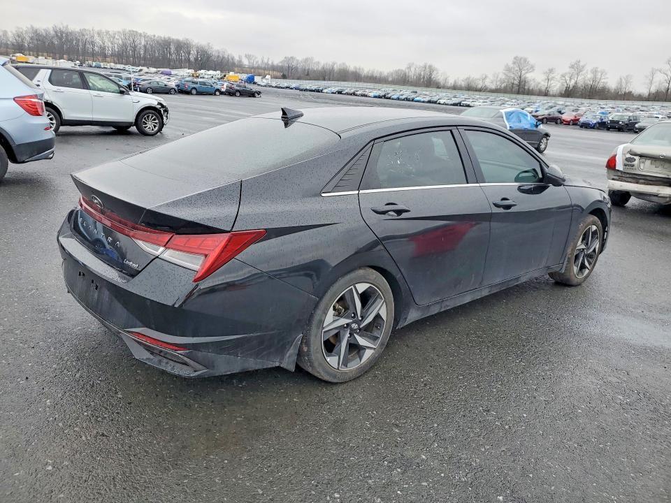 2022 Hyundai Elantra Limited