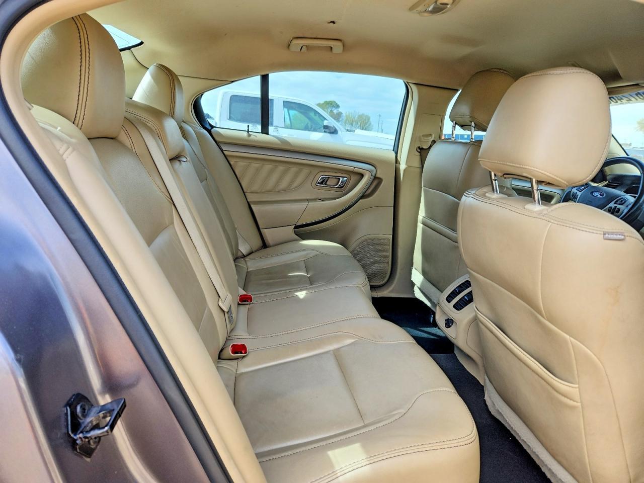 2013 Ford Taurus sel