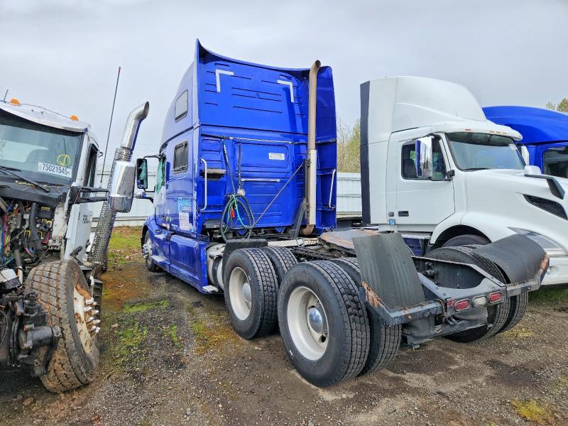 2020 Volvo VNL Semi Truck