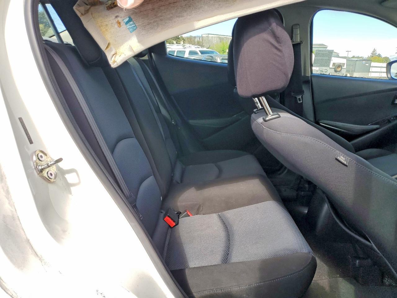 2017 Toyota Yaris ia Base