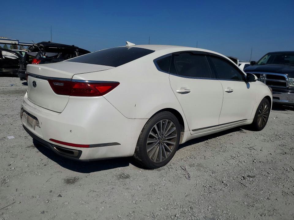 2017 KIA Cadenza Premium