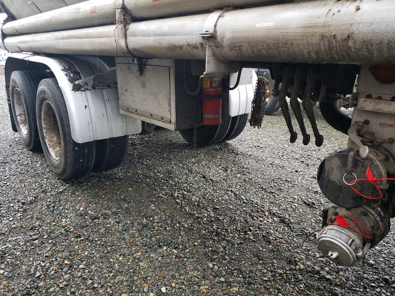 1988 Clou 1988 Fuel Tank Trailer