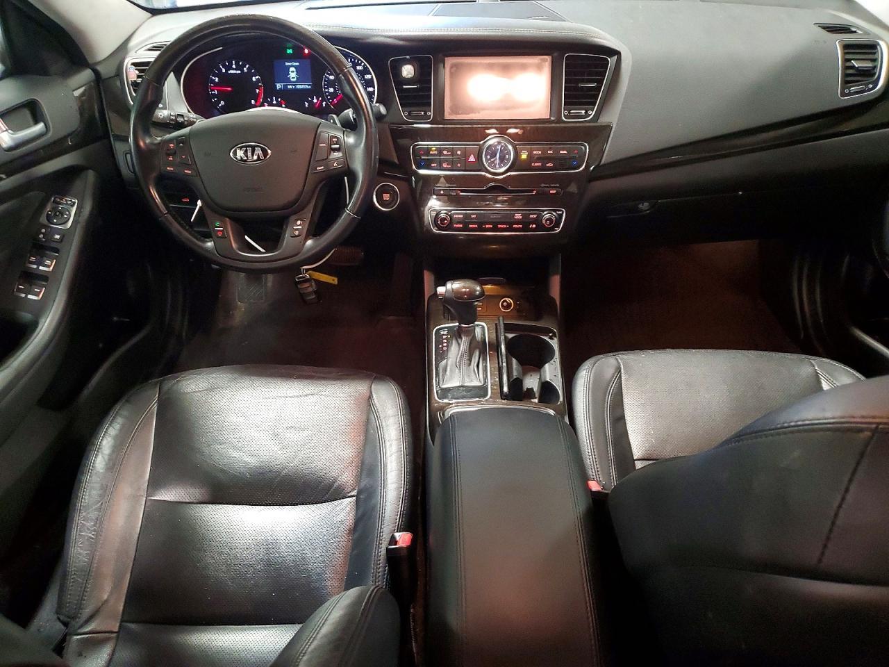 2016 KIA Cadenza Premium