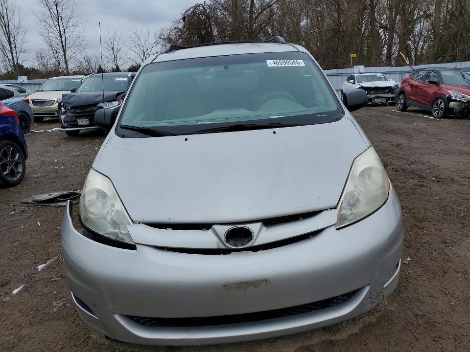 2007 Toyota Sienna LE 7-Passenger