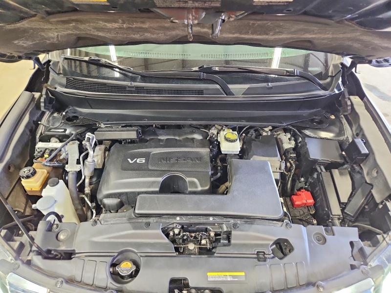 2019 Nissan Pathfinder sv