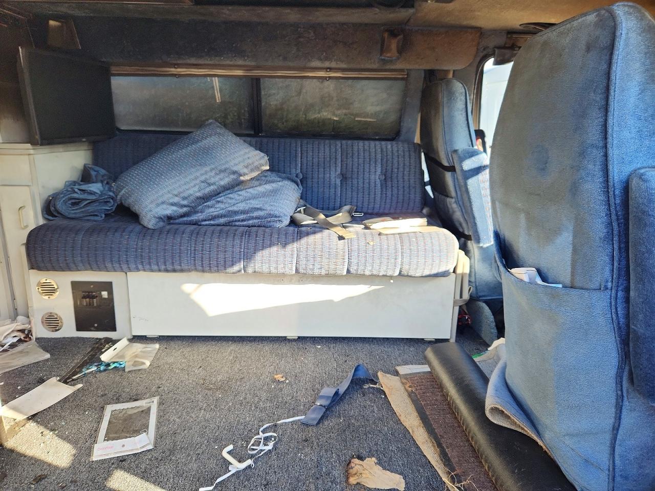 1998 Dodge Ram van rv