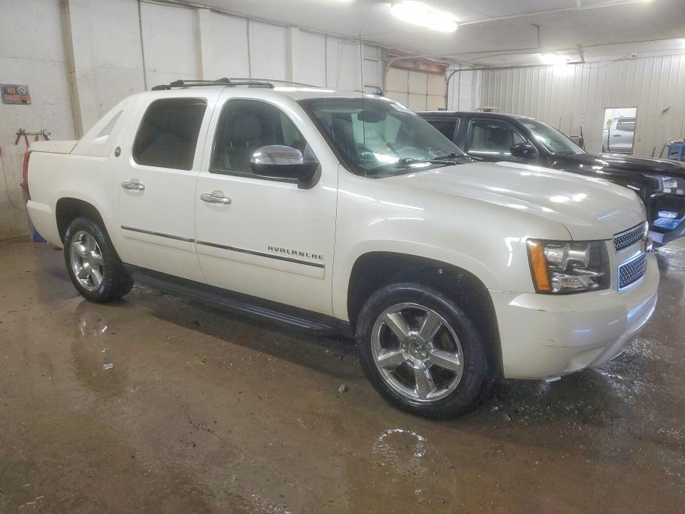 2013 Chevrolet Avalanche LTZ