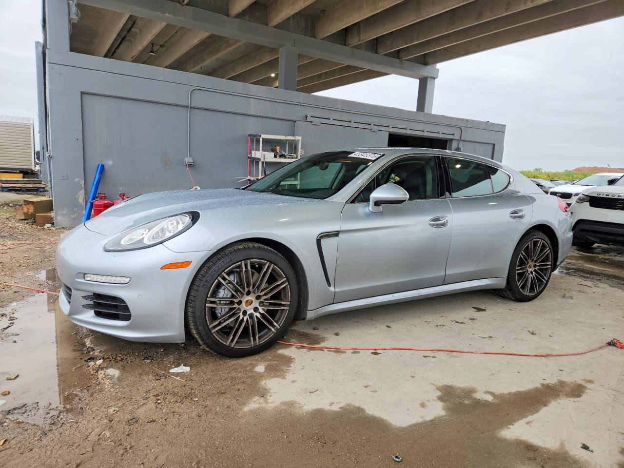 2016 Porsche Panamera s