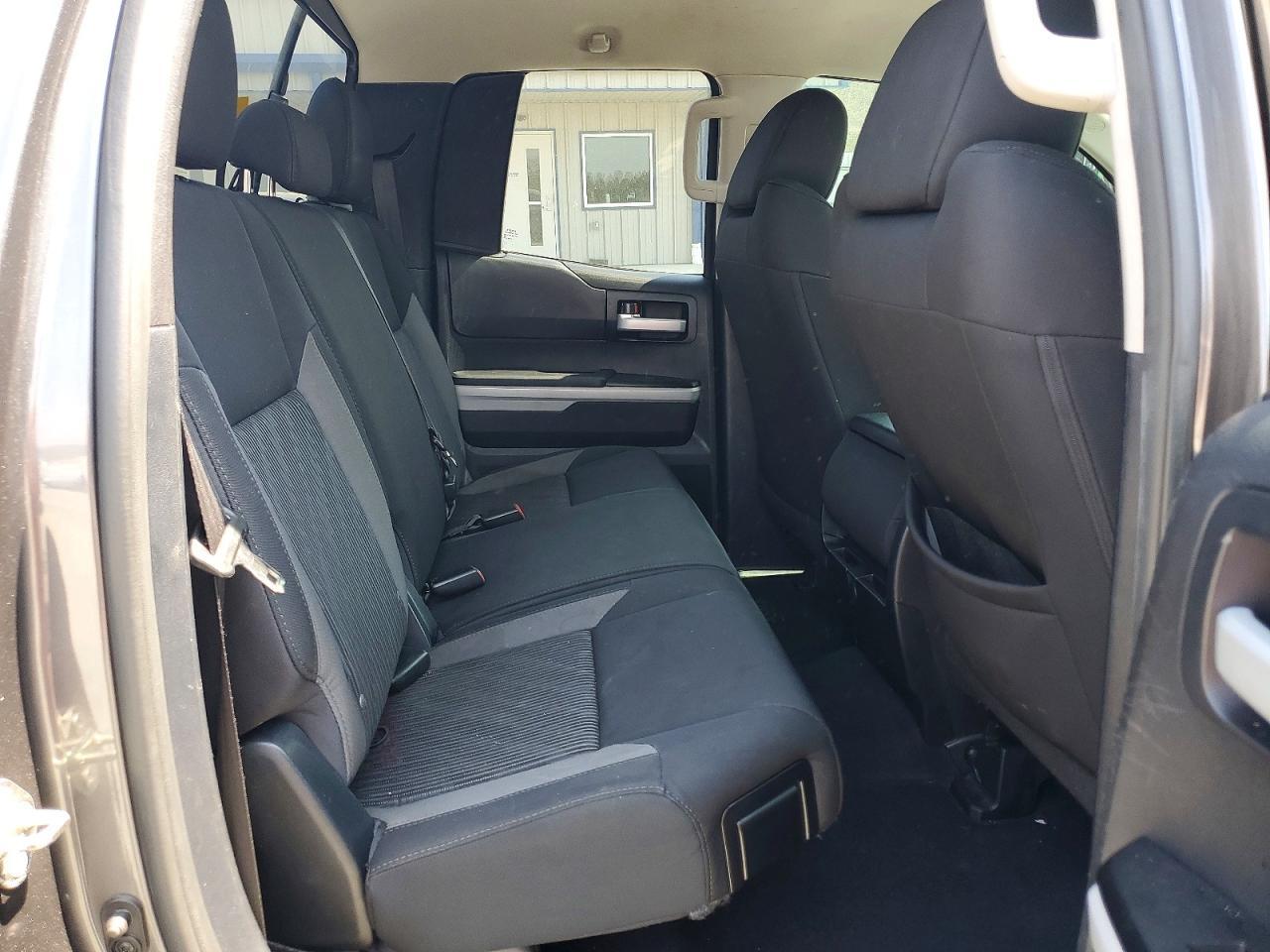 2014 Toyota Tundra SR5