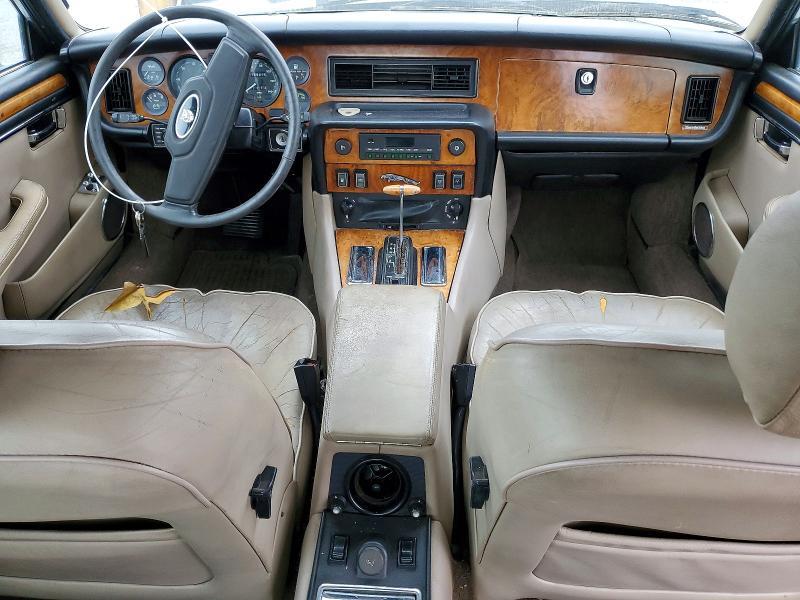 1986 Jaguar XJ6 Vanden Plas
