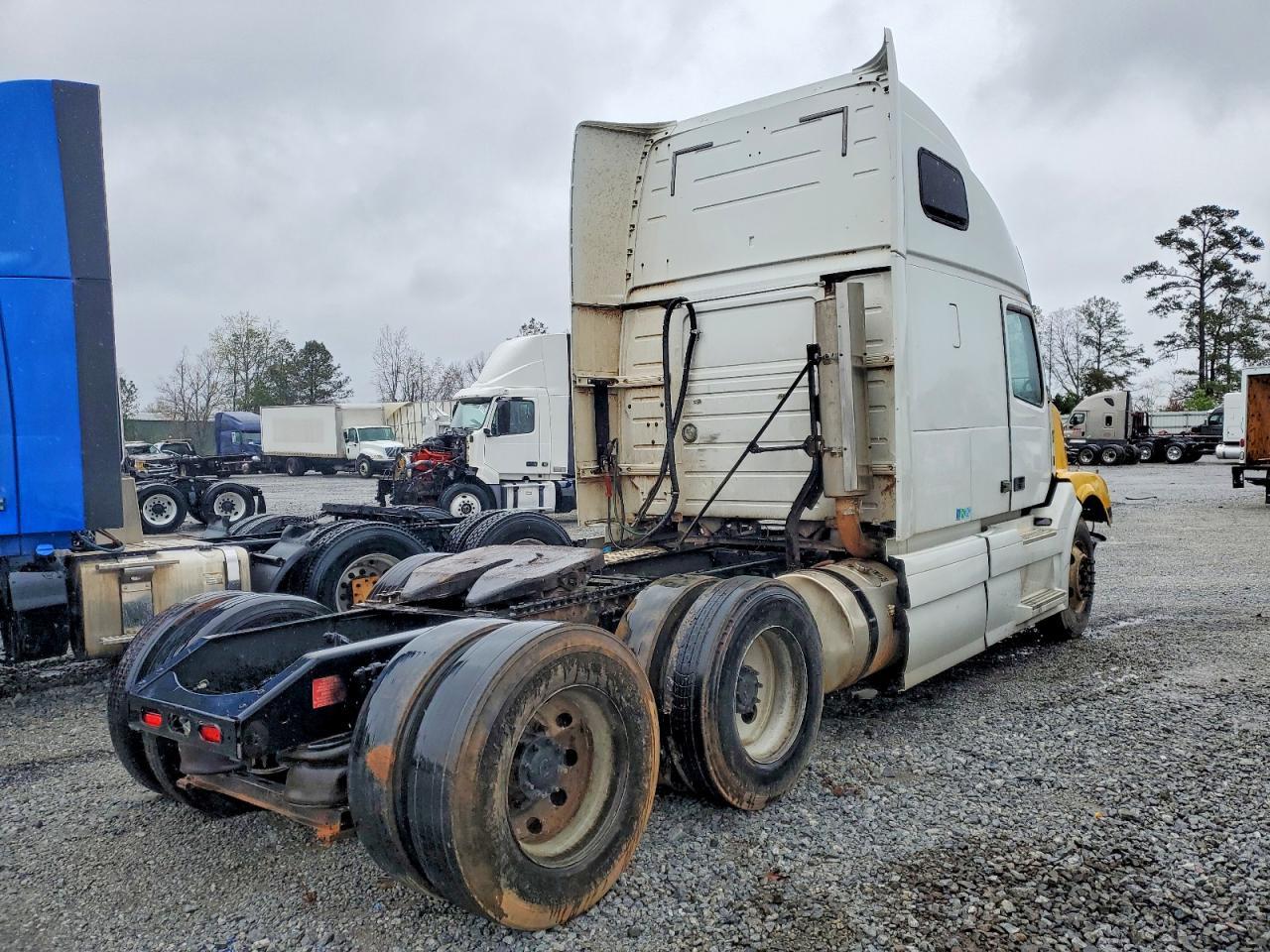 2012 Volvo VN VNL