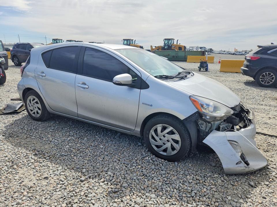 2016 Toyota Prius c one