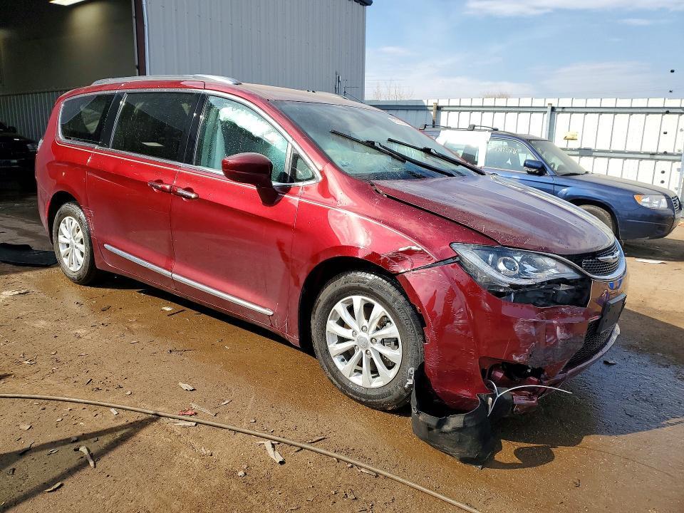2018 Chrysler Pacifica Touring l