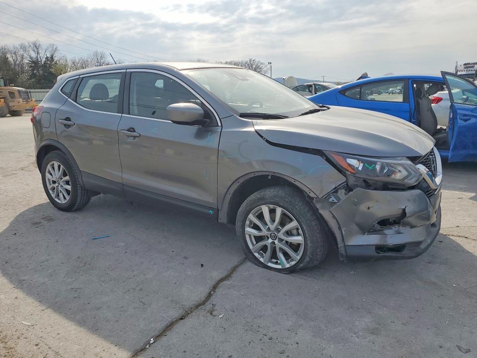 2022 Nissan Rogue Sport s