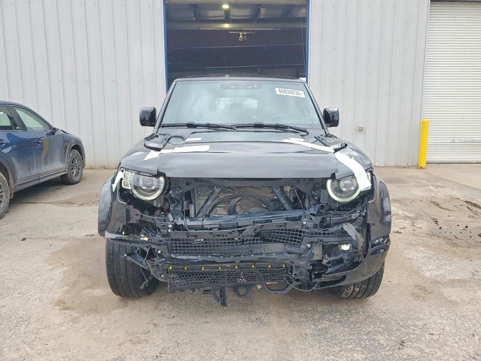 2023 Land Rover Defender 130 X-dynamic se