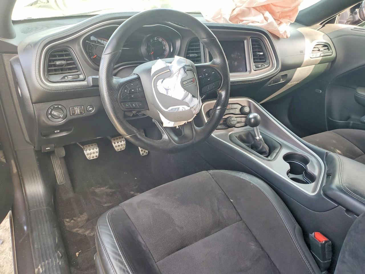2022 Dodge Challenger r