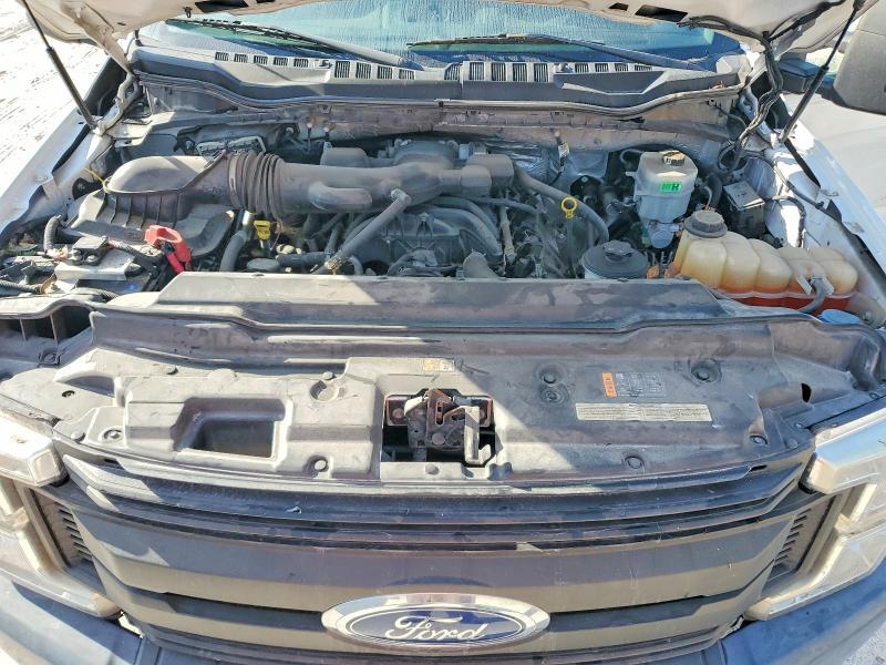 2018 Ford F450 Super Duty Flatbed Truck