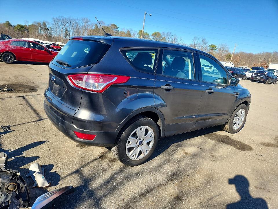 2015 Ford Escape s