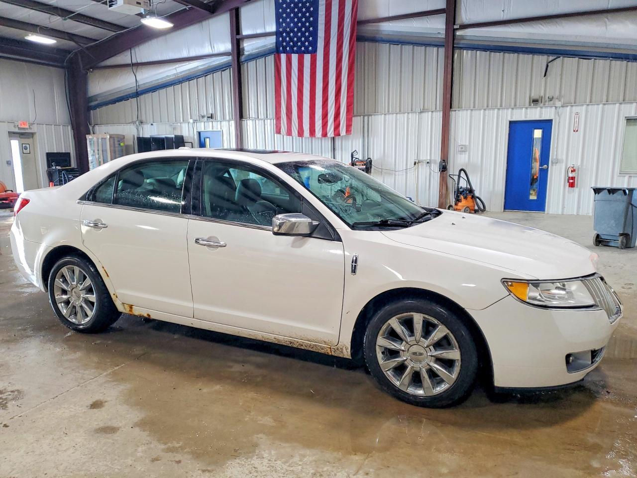 2011 Lincoln Townhouse MKZ