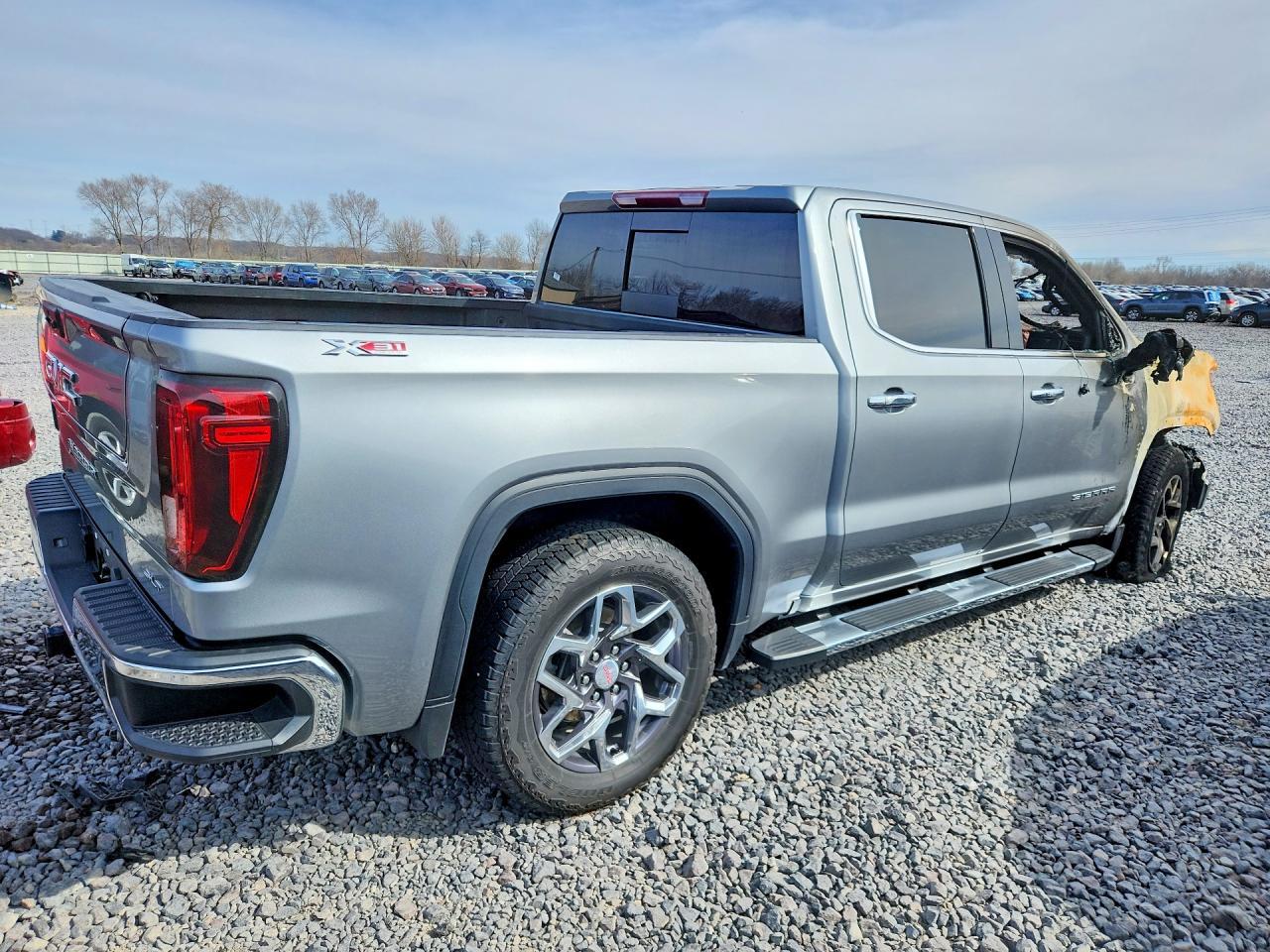 2025 GMC Sierra K1500 SLT