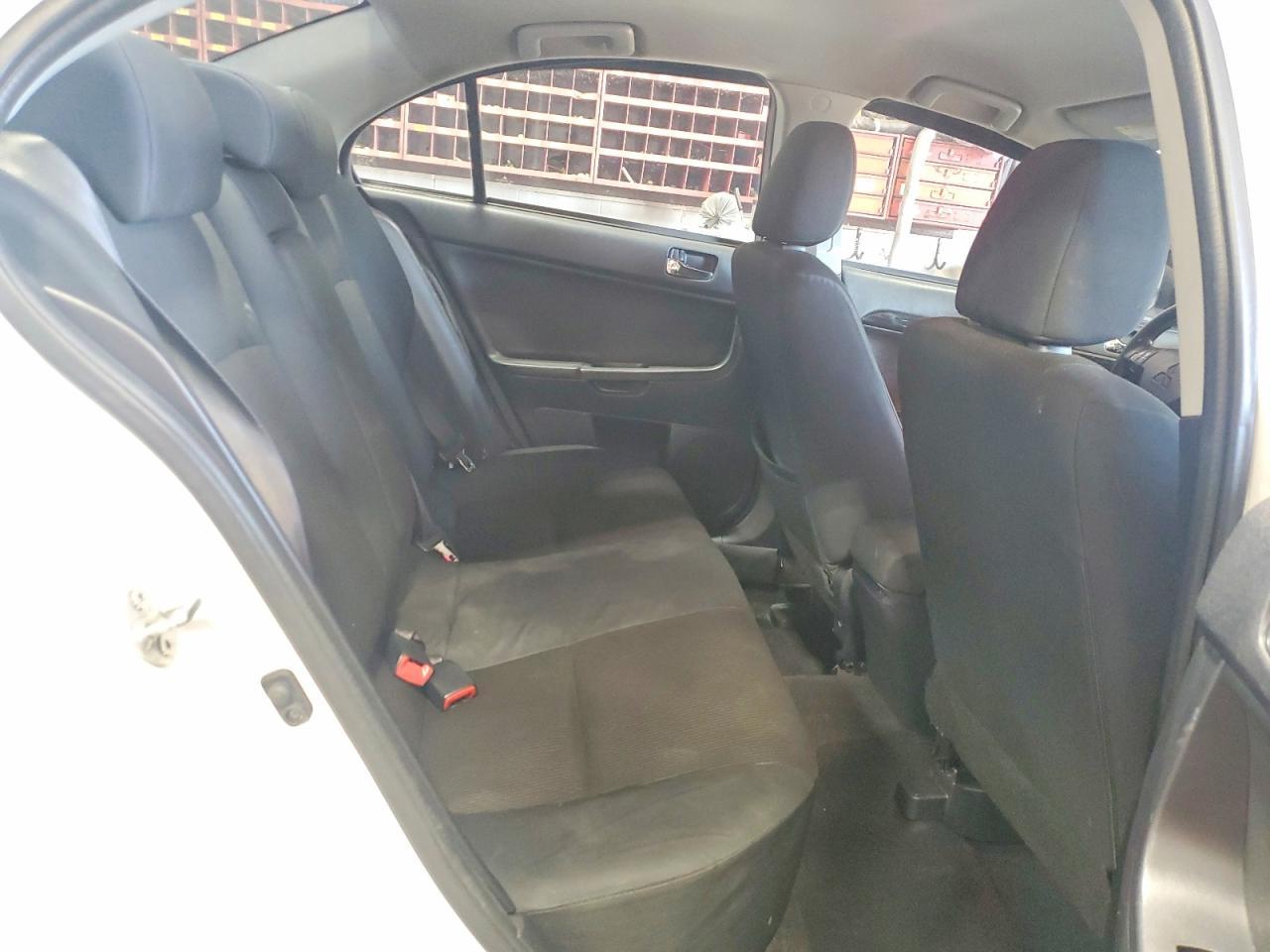 2017 Mitsubishi Lancer es