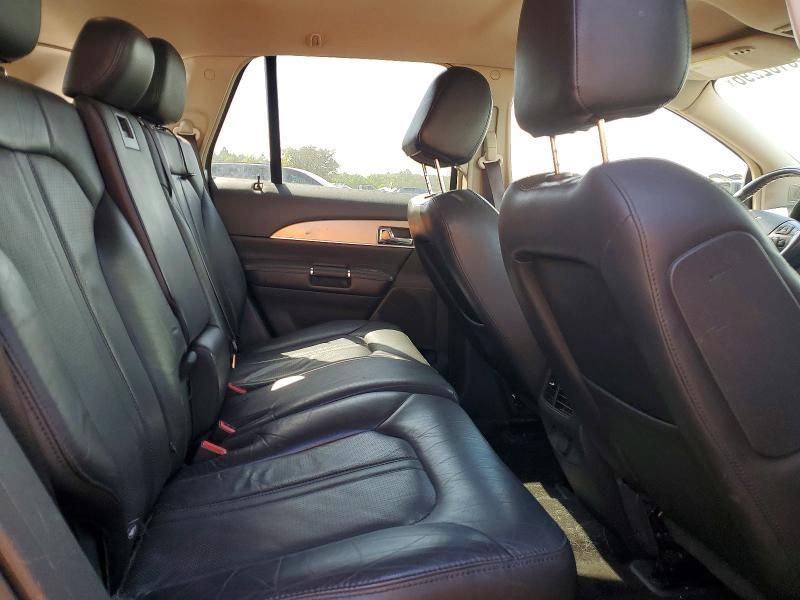 2013 Lincoln Townhouse MKX