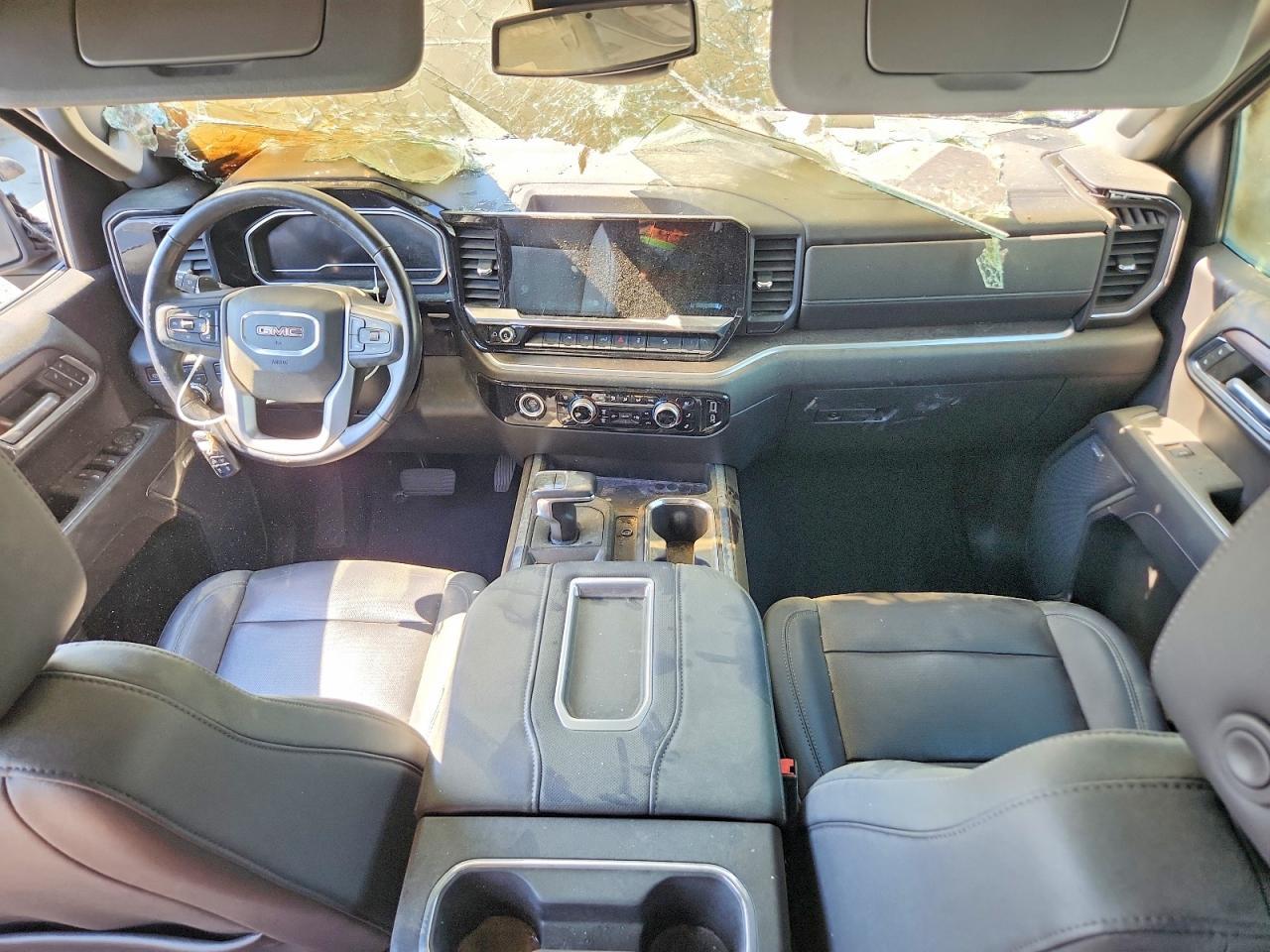2022 GMC Sierra K1500 SLT