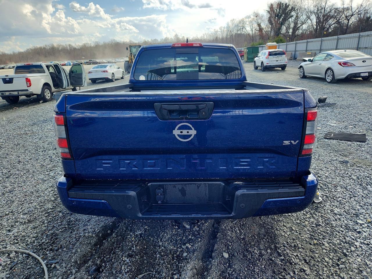 2023 Nissan Frontier SV