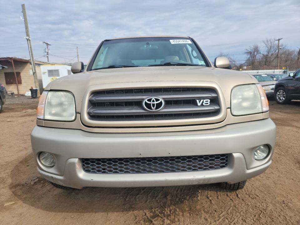 2004 Toyota Sequoia SR5