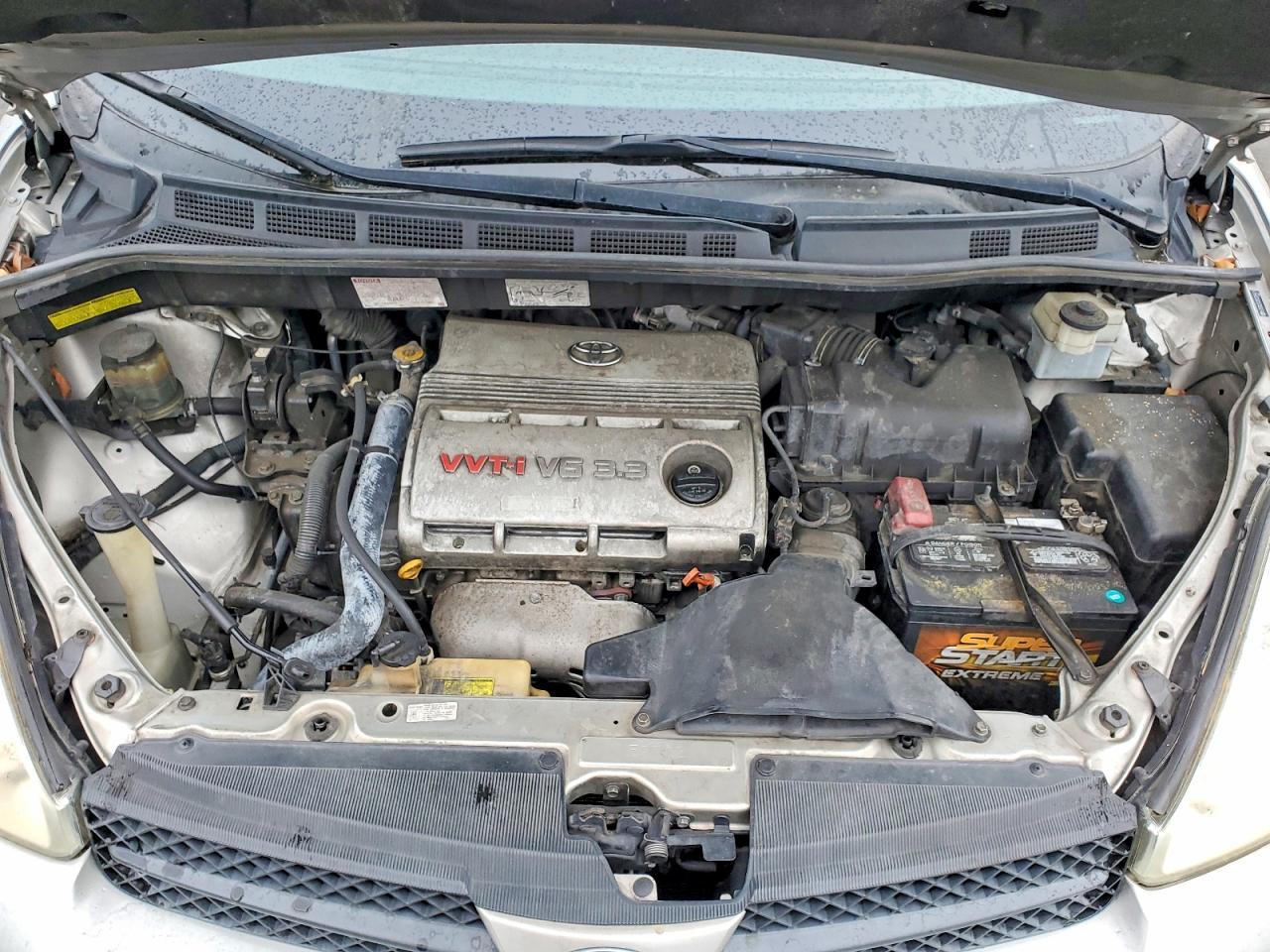 2005 Toyota Sienna le 8 Passenger