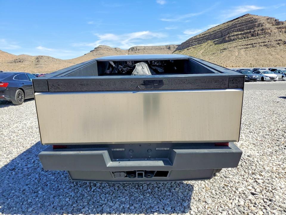 2025 Tesla Cybertruck