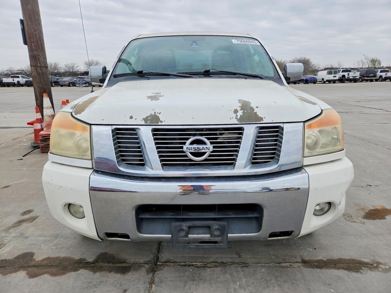 2012 Nissan Titan SV