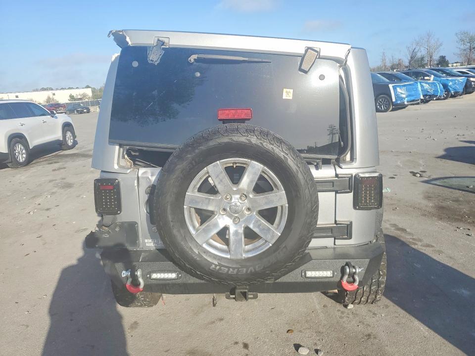 2013 Jeep Wrangler Unlimited Sahara