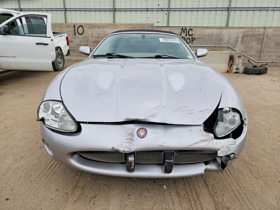 2002 Jaguar XKR