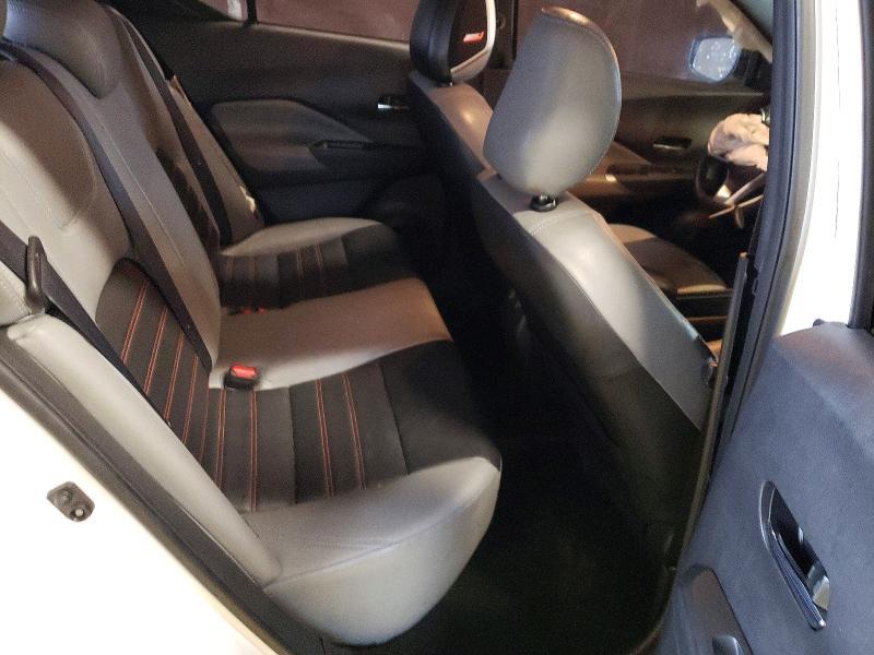 2021 Nissan Kicks sr