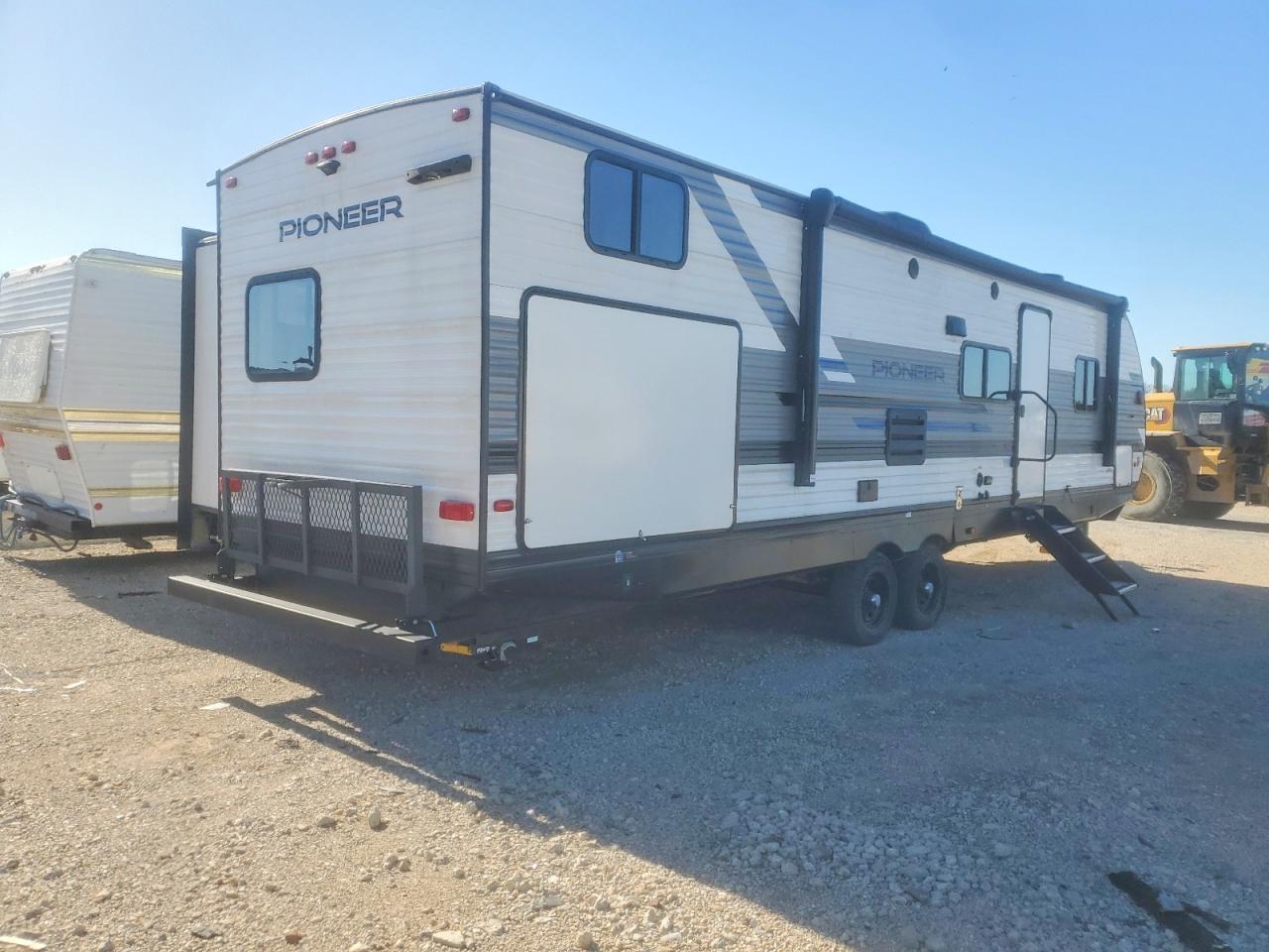 2023 Pioneer 2023 Heartland BH330 Pioneer Camper