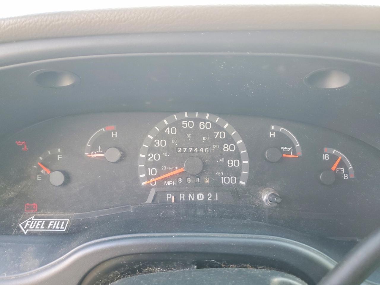 2002 Ford E350 BOX Truck